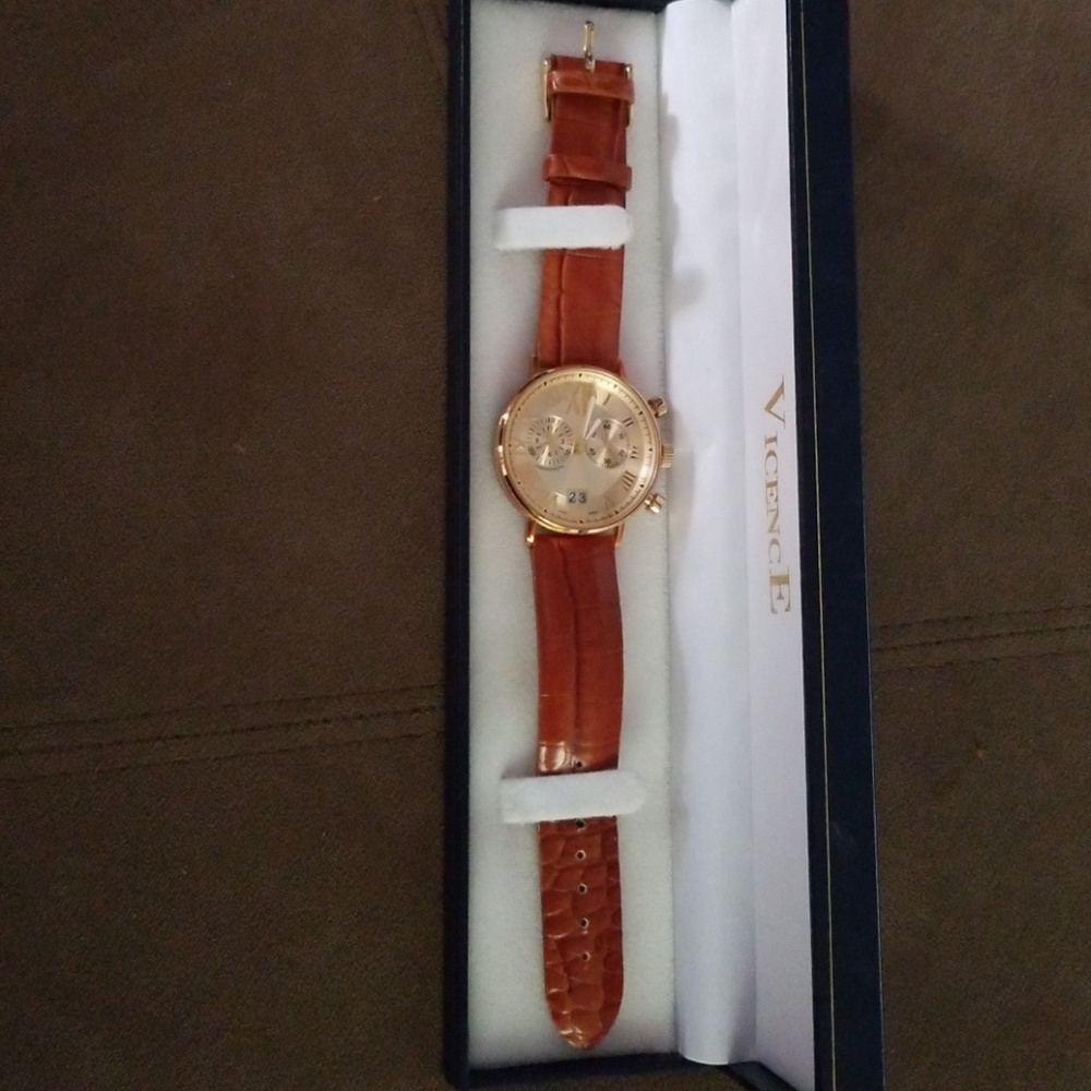 14 kt gold watch